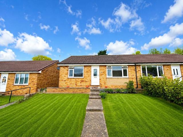 Bungalow for sale in Aiskew