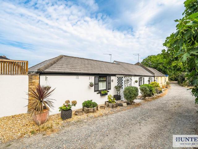 Bungalow for sale in Shooters Hill, Greater London