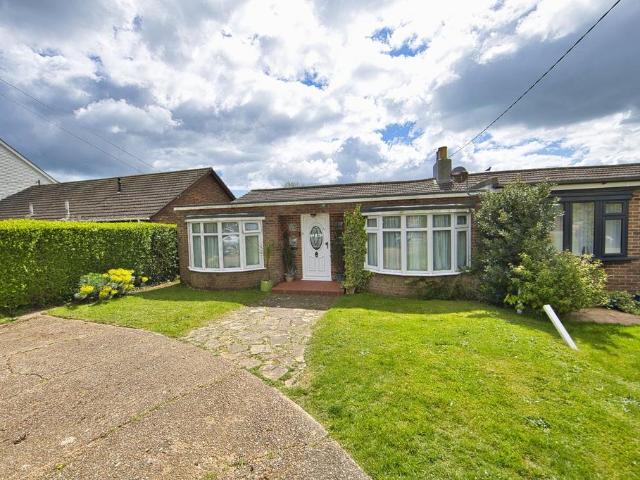 Bungalow for sale in Ash, Kent