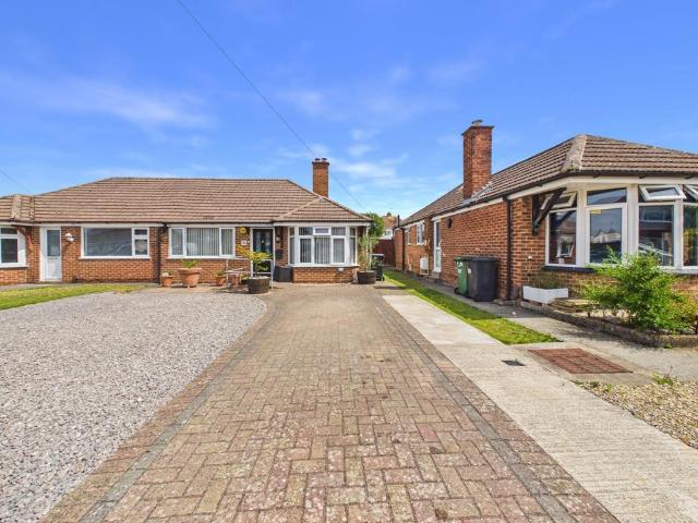 Bungalow for sale in Wotton, Gloucester