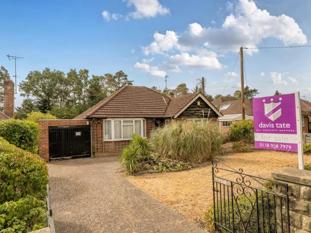 Bungalow for sale in Burghfield Common, West Berkshire