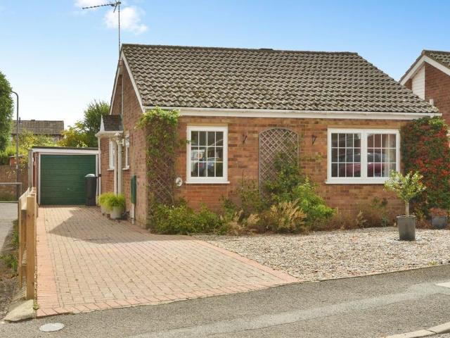 Bungalow for sale in Hanslope