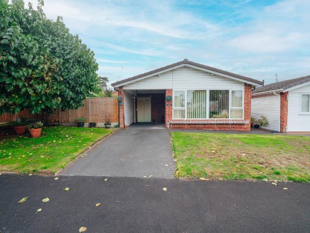 Bungalow for sale in St Peters, Worcester