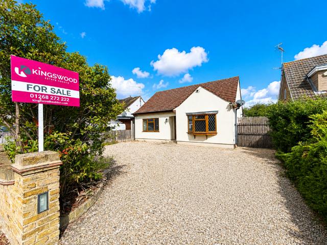 Bungalow for sale in Laindon, Essex