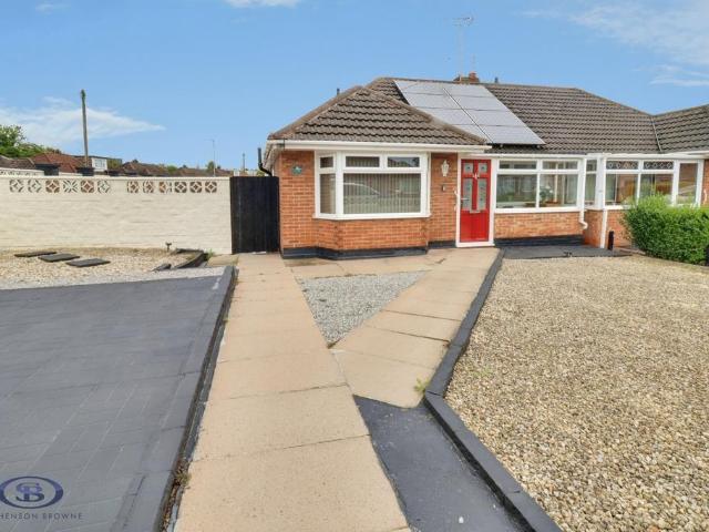 Bungalow for sale in Hammond Street
