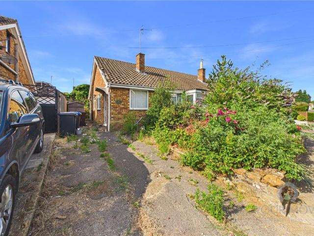 Bungalow for sale in Northampton, Northamptonshire