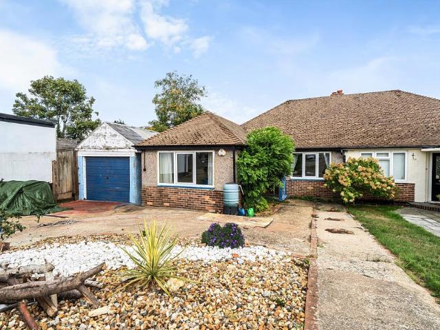 Bungalow for sale in Goddington, Greater London
