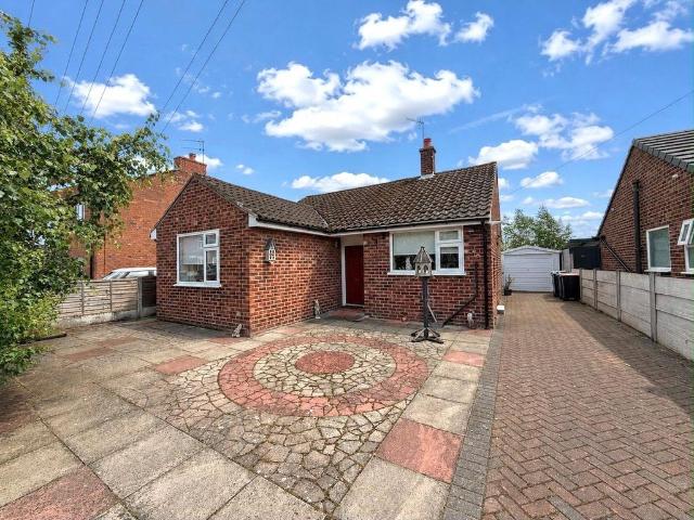 Bungalow for sale in Lostock Gralam, Cheshire