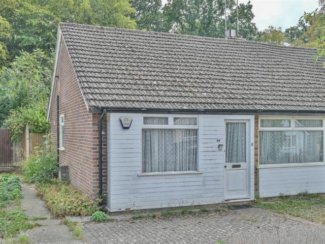 Bungalow for sale in Hutton, Navestock Side