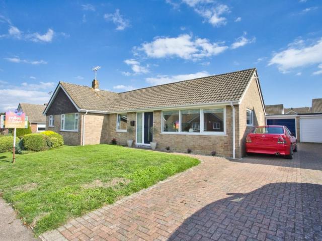 Bungalow for sale in Ash, Kent