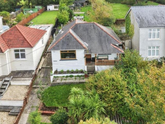 Bungalow for sale in Pontarddulais