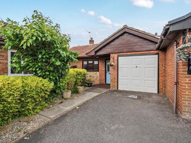 Bungalow for sale in Wrecclesham, Fole