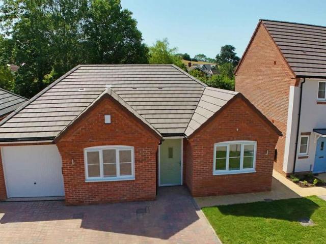 Bungalow for sale in Crookhill, Worcestershire