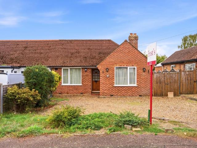 Bungalow for sale in Wheathampstead, St Albans
