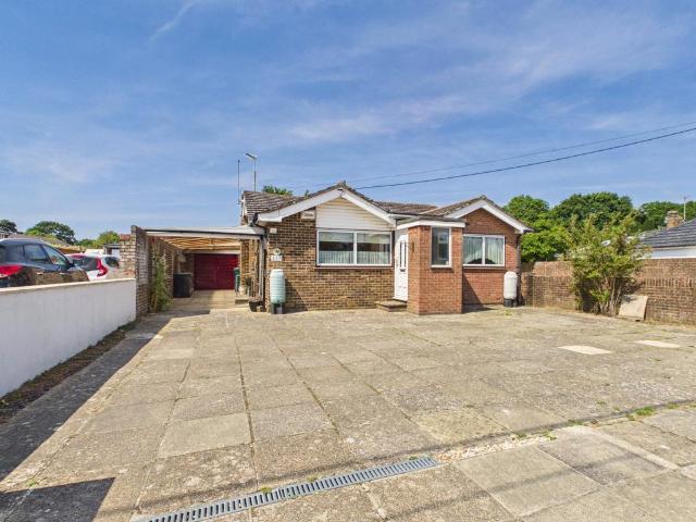 Bungalow for sale in Burton and Winkton, Burton