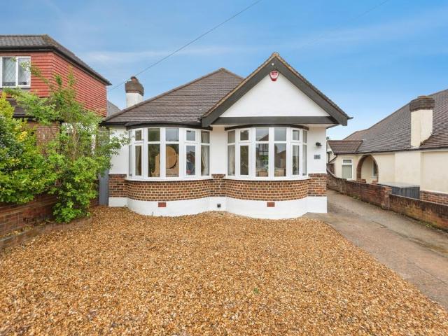 Bungalow for sale in Worcester Park, Greater London