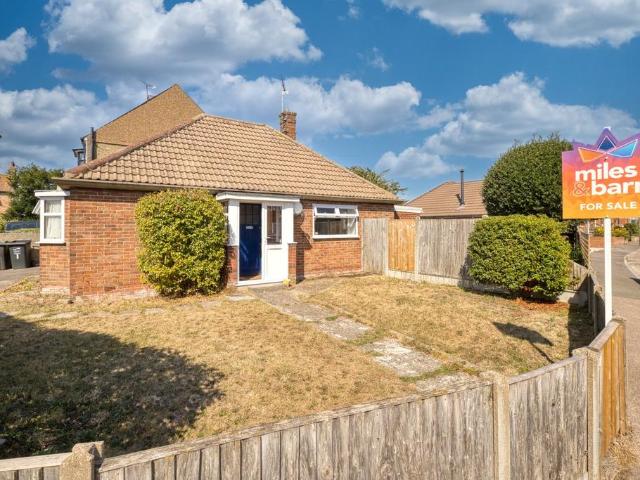 Bungalow for sale in St. Peter's, Acol