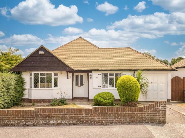 Bungalow for sale in Acol, Kent