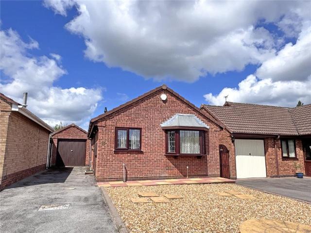 Bungalow for sale in Broomhill, Chadsmoor