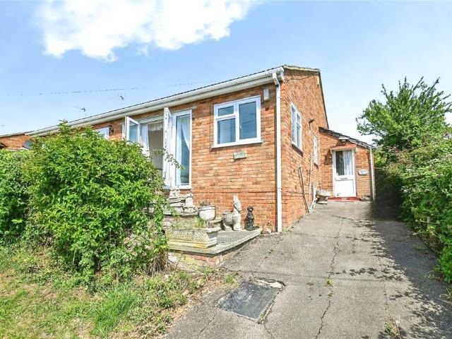 Bungalow for sale in Oad Street, Kent