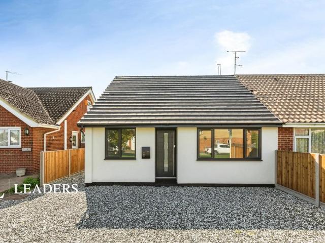 Bungalow for sale in Wick, Clapham