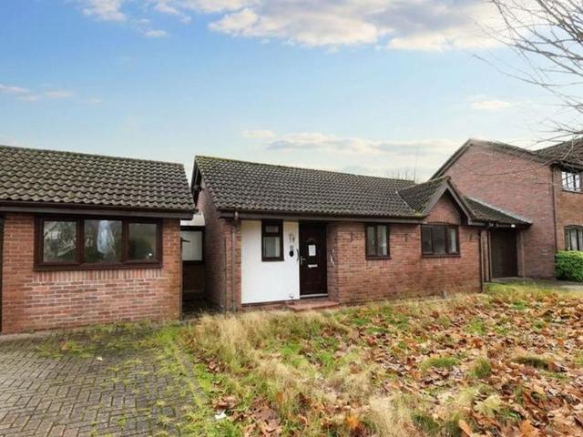 Bungalow for sale in Lower Irlam, Salford