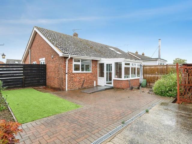 Bungalow for sale in Red Lodge, West Suffolk