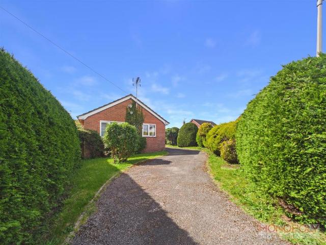 Bungalow for sale in Marford, Wales