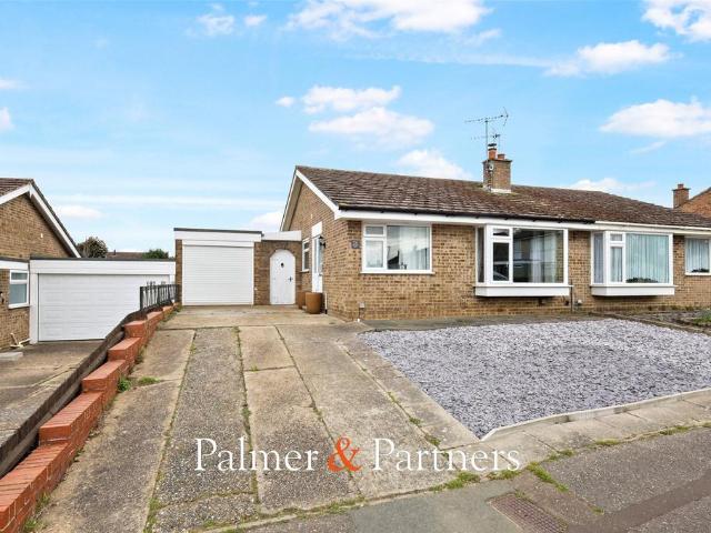 Bungalow for sale in Fordham Heath, Essex