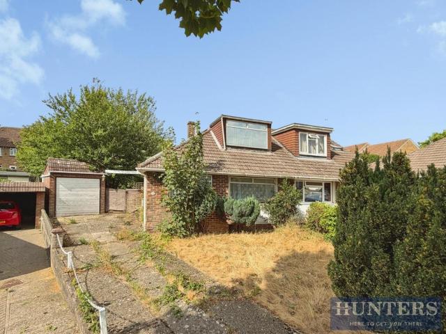 Bungalow for sale in Allington, Midway