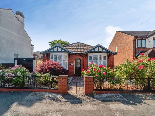 Bungalow for sale in Wellington Place, Willenhall