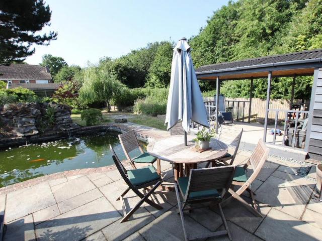 Bungalow for sale in Dale Hill, Essex