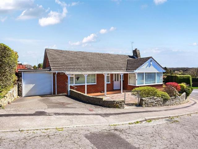 Bungalow for sale in Cooden, Heathlands