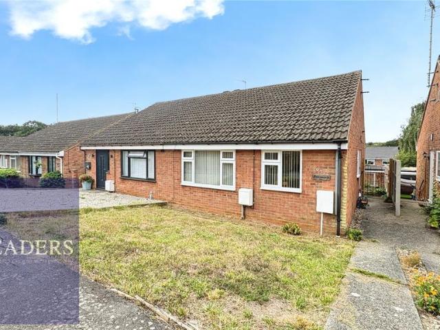 Bungalow for sale in Chipping Hill, Essex