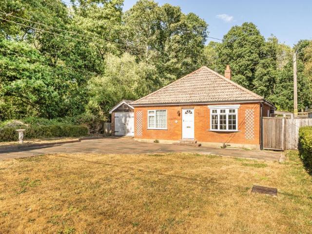 Bungalow for sale in Fisher's Pond, Colden