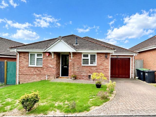 Bungalow for sale in Highcliffe