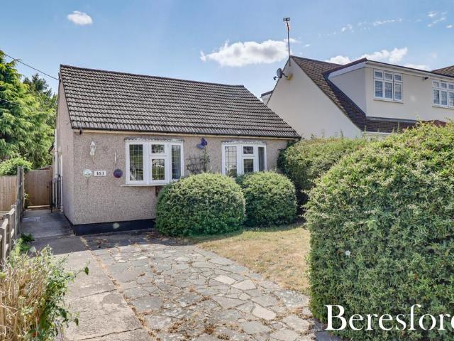 Bungalow for sale in Pilgrims' Hatch, Navestock Side