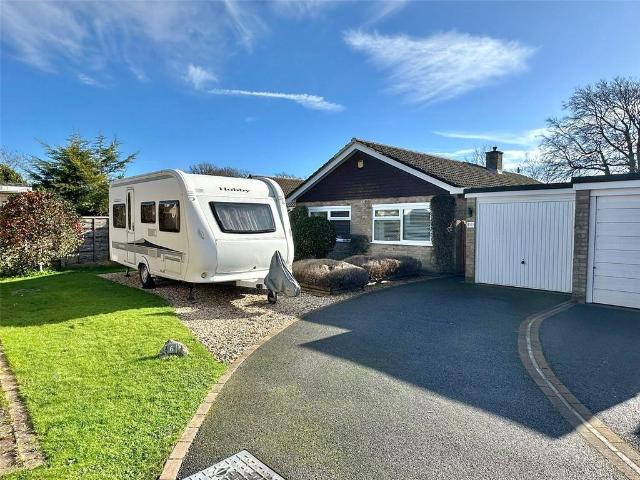 Bungalow for sale in Ashurst Bridge, Hampshire