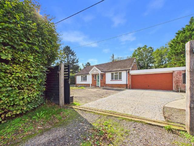 Bungalow for sale in Newbarn, Folkestone and Hythe