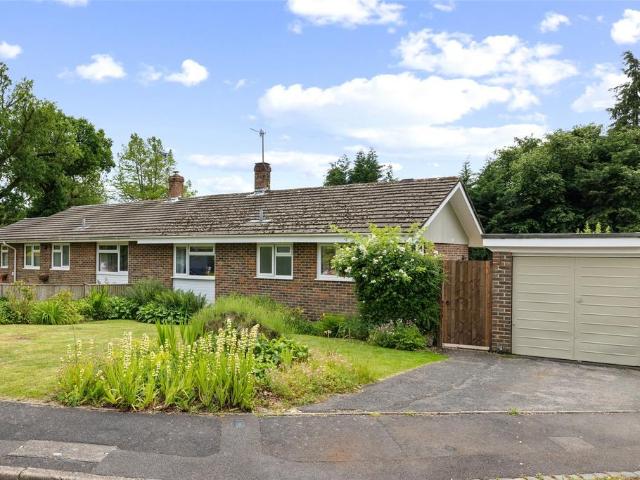 Bungalow for sale in Fole, Surrey