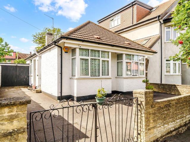 Bungalow for sale in London Borough of Merton, Greater London