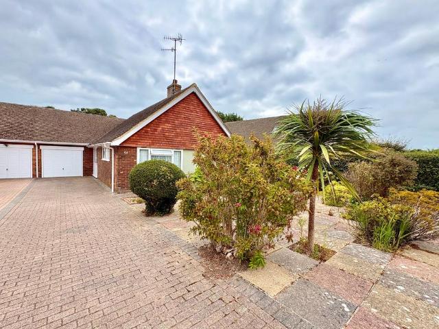 Bungalow for sale in Little Common, Heathlands
