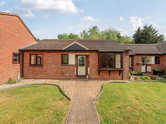 Bungalow for sale in Wrecclesham, Fole