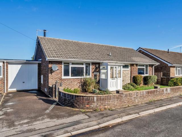Bungalow for sale in East Burton, Wool