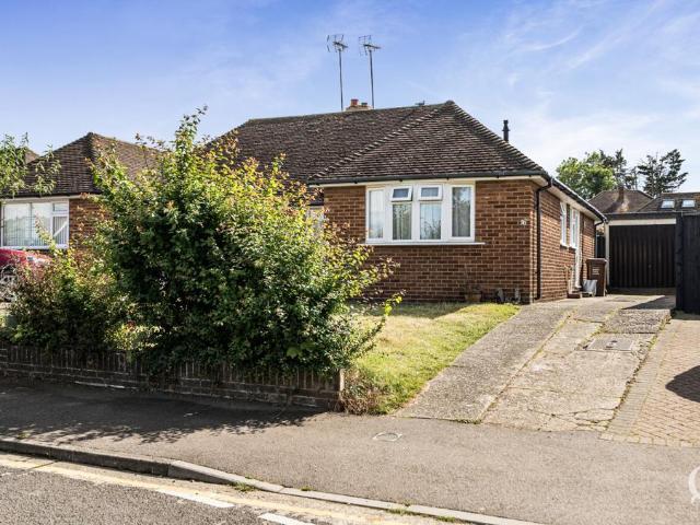 Bungalow for sale in East Rainham, Gillingham