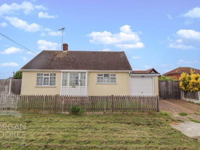 Bungalow for sale in Leigh Beck, Essex