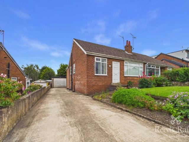Bungalow for sale in Churwell, West Yorkshire