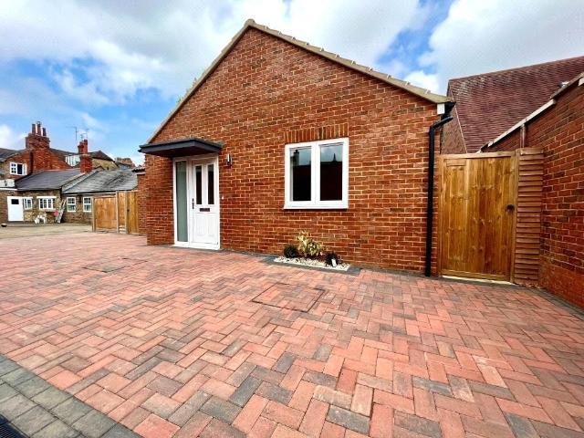 Bungalow for sale in Olney