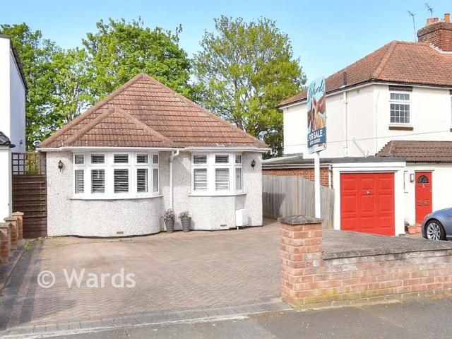 Bungalow for sale in Barnehurst, Greater London
