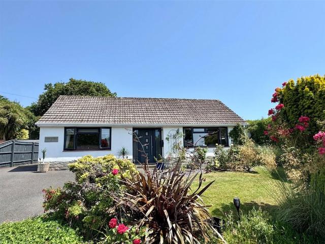 Bungalow for sale in Old Milton, Ashurst Bridge